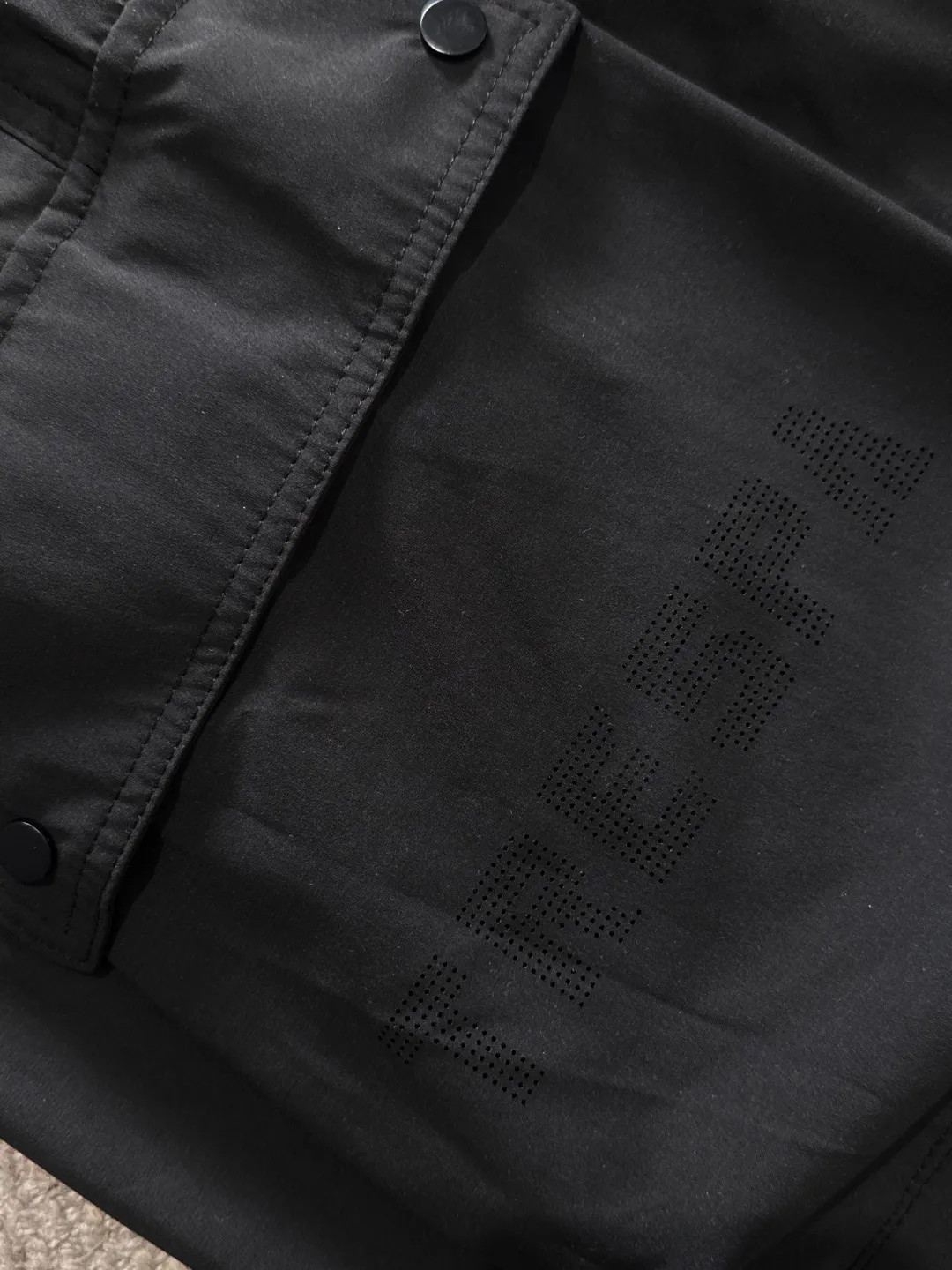 🅿️330 next day shipping, high-end goods, Stone Island 2025 spring and summer new elastic band casual shorts, counter-customized fabrics, high breathability and comfort, impeccable details, brand element design concept, reflecting high quality. It feels delicate and soft! It presents a casual cut and the upper body shape is great! Size: M-4XL